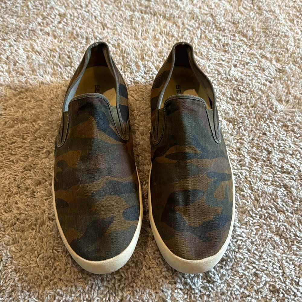 SeaVee shoes size 11